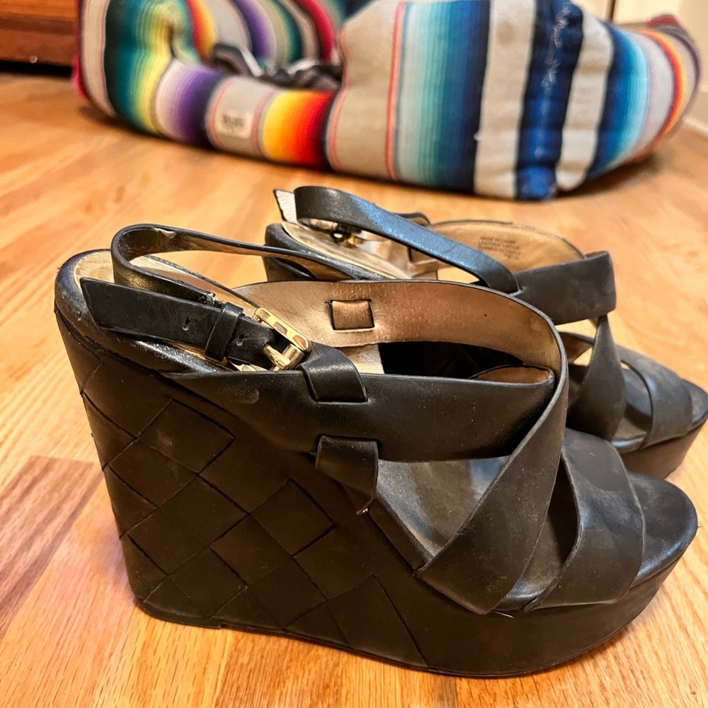 Michael kors basket weave black leather 8.5